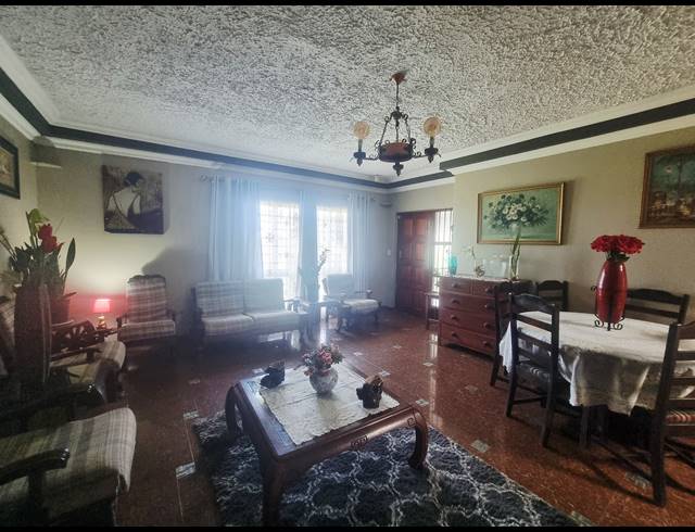5 BEDROOM HOUSE FOR SALE IN RICHEM